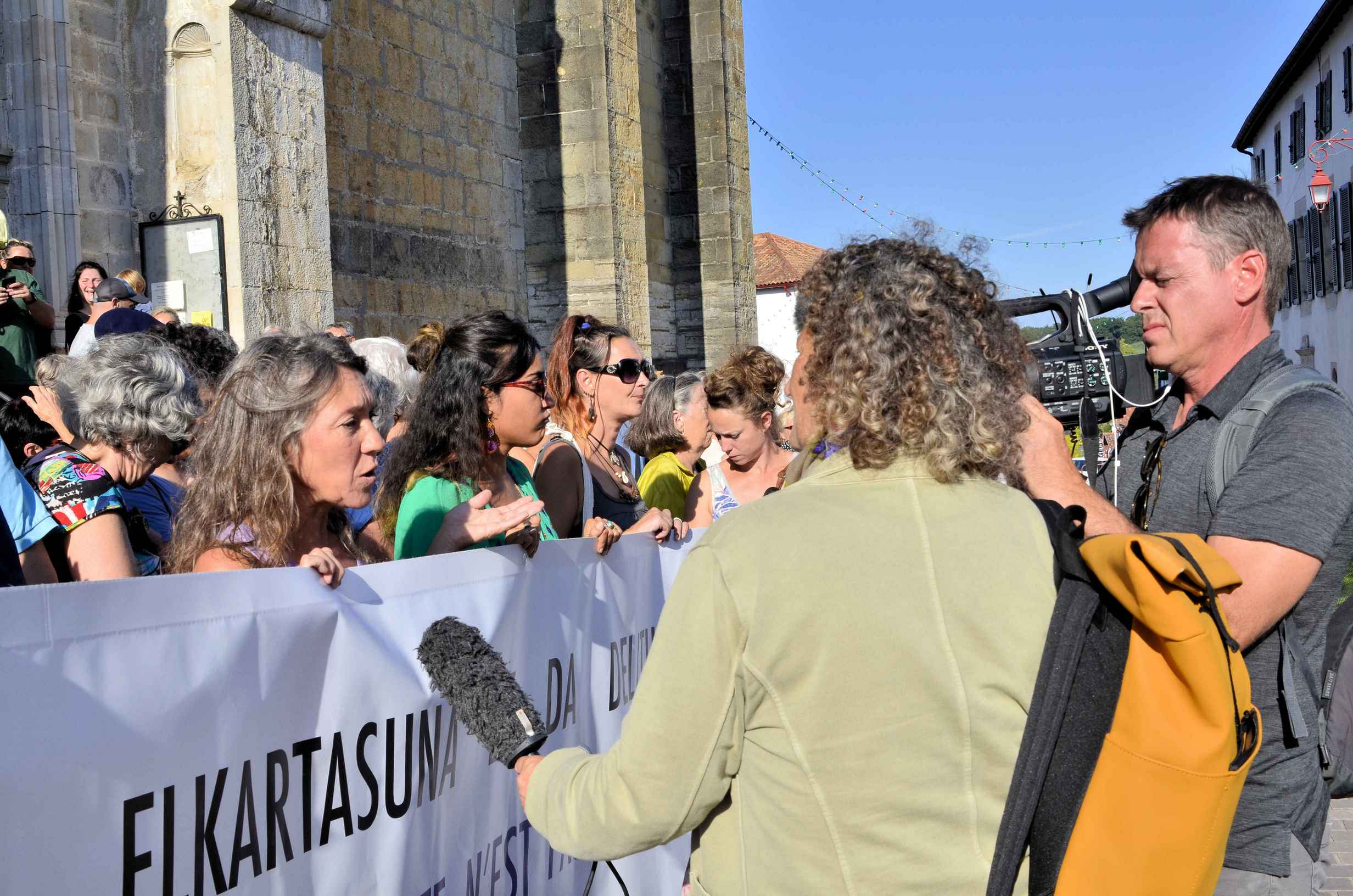 <br />
<b>Notice</b>:  Undefined variable: titre in <b>/var/www/vhosts/bidasoa-etorkinekin.org/httpdocs/views/urrugne.view.php</b> on line <b>28</b><br />
